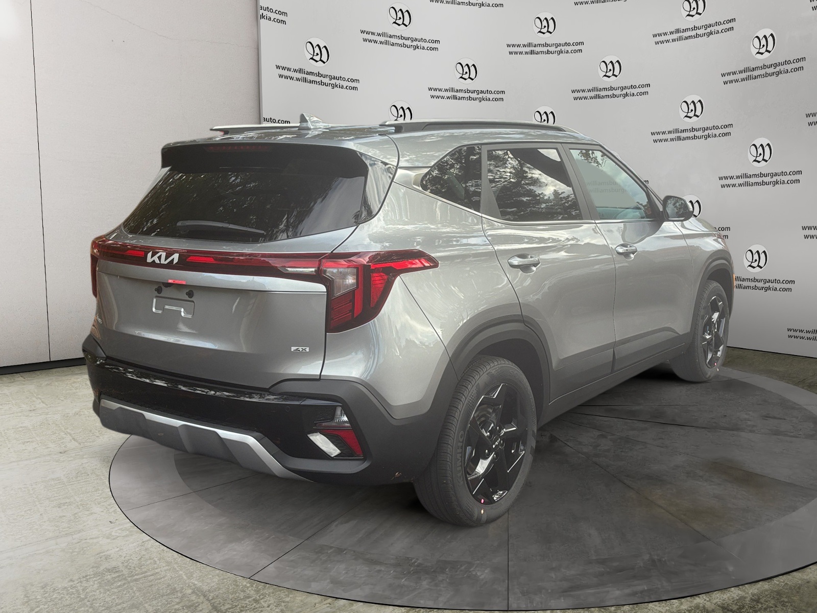 2026 Kia Seltos EX photo 2