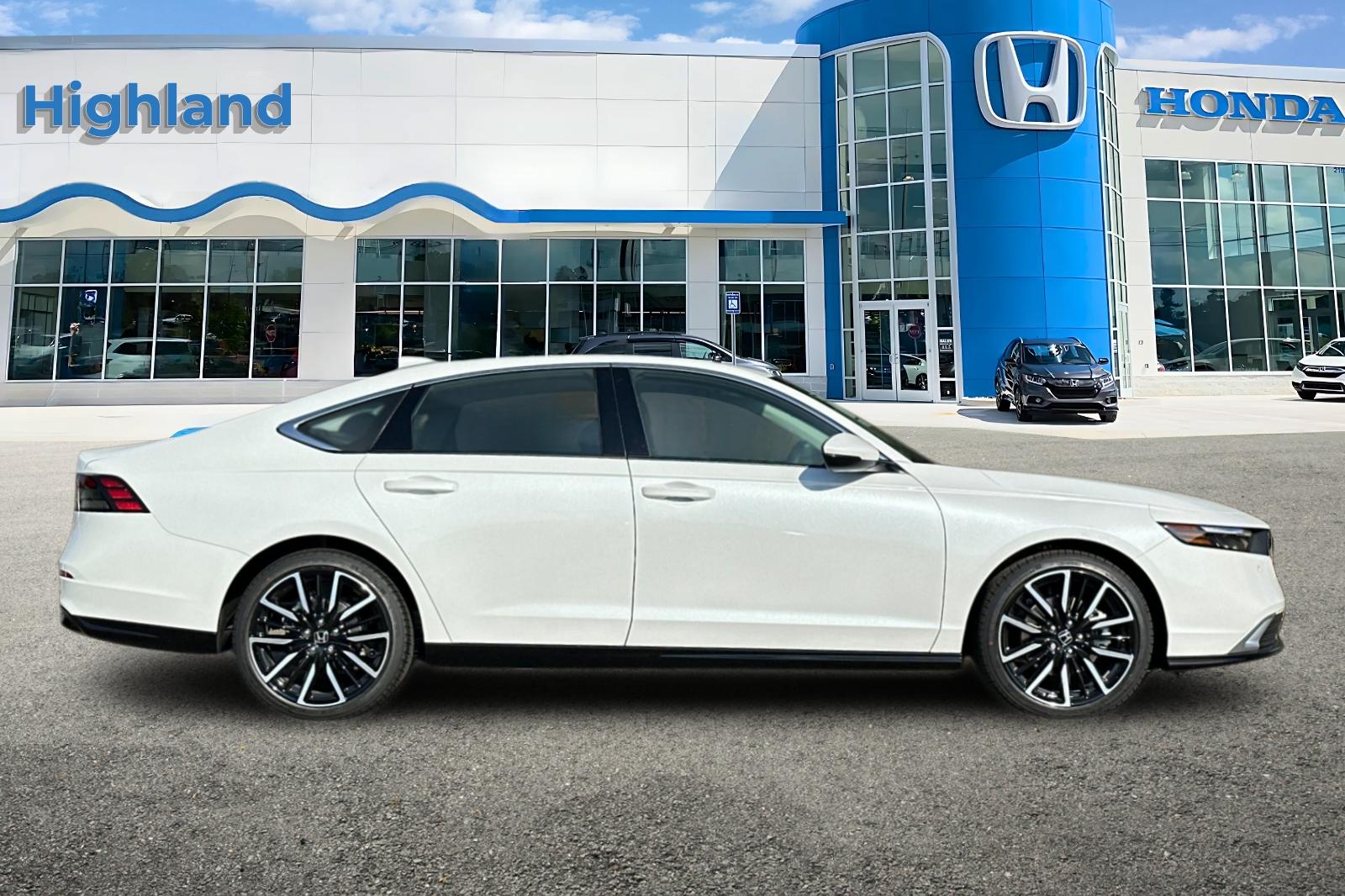 2025 Honda Accord Hybrid Touring photo 6