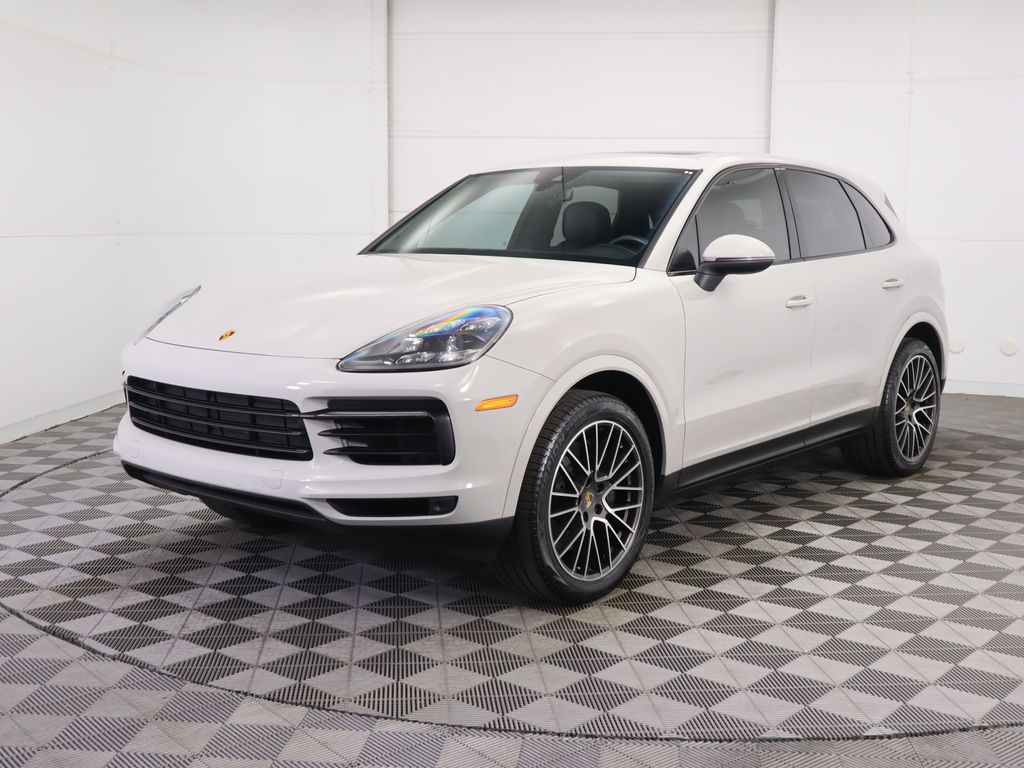 2021 Porsche Cayenne Base's photo