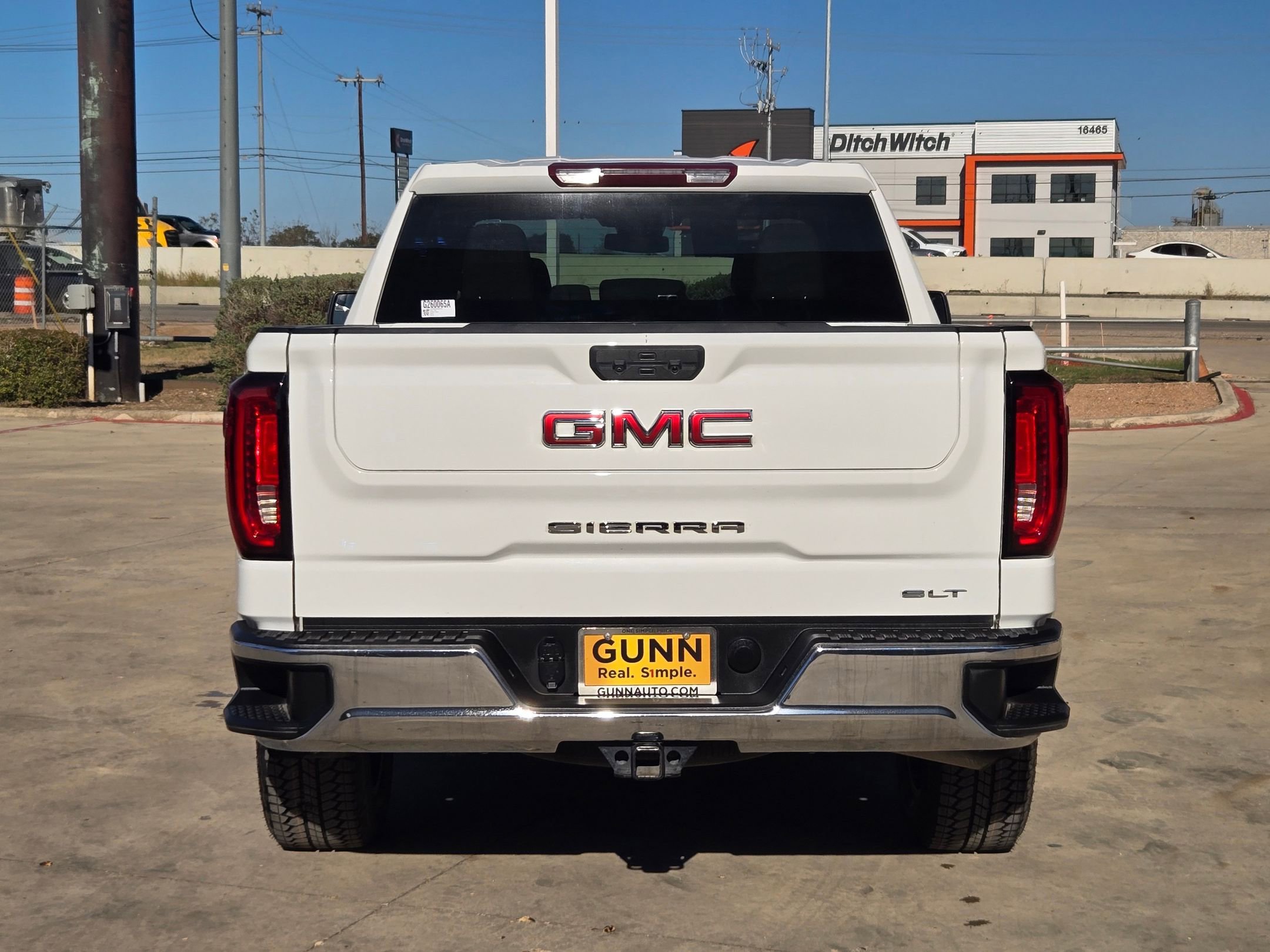 2022 Gmc Sierra 1500 SLT photo 2