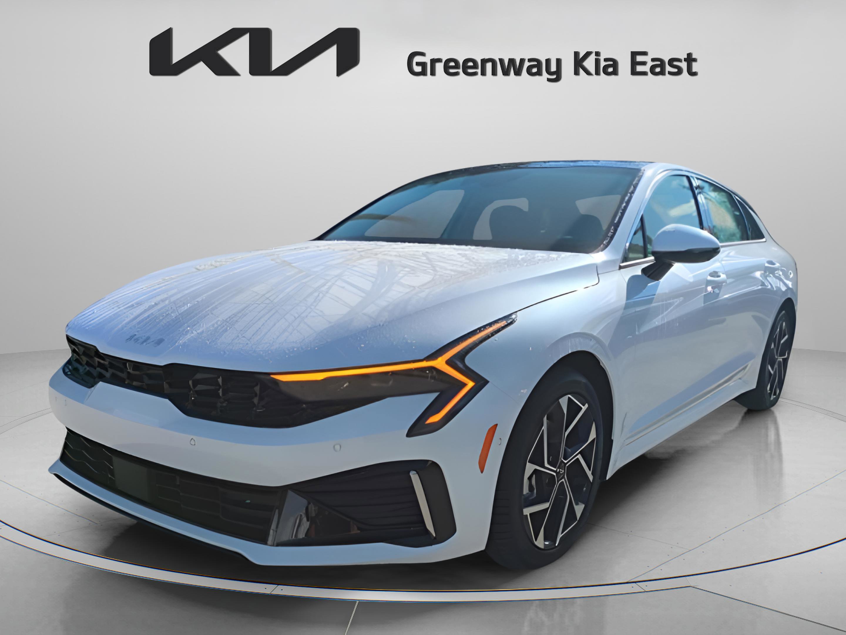 2026 Kia K5 EX photo 3