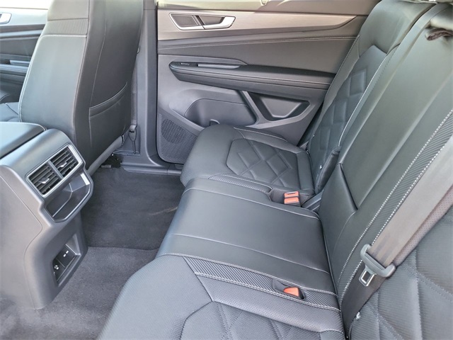 2026 Volkswagen Atlas Cross Sport SE Technology photo 13