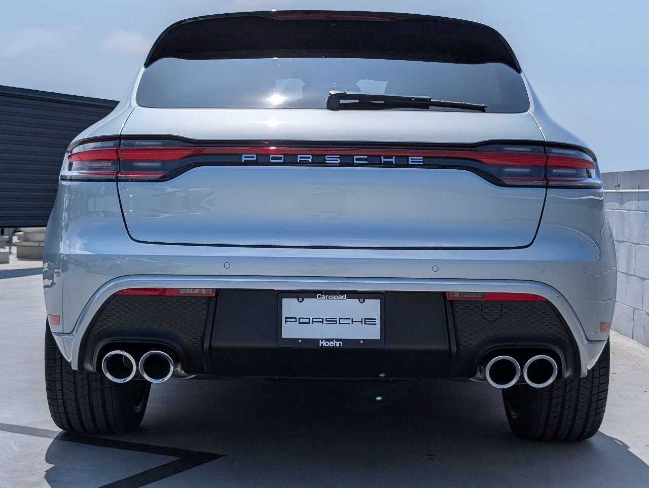 2025 Porsche Macan T photo 10