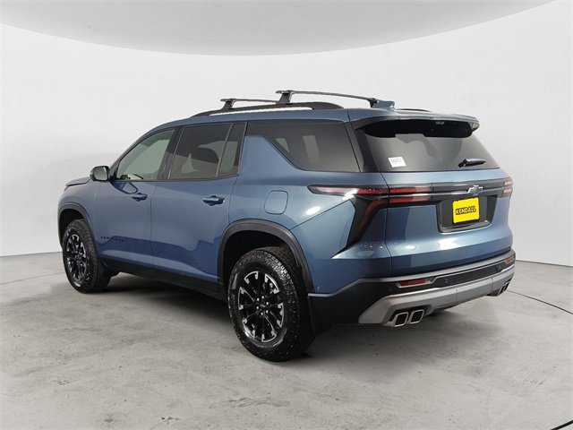 2025 Chevrolet Traverse Z71 photo 2