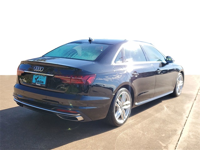 2023 Audi A4 45 S line Premium Plus photo 4