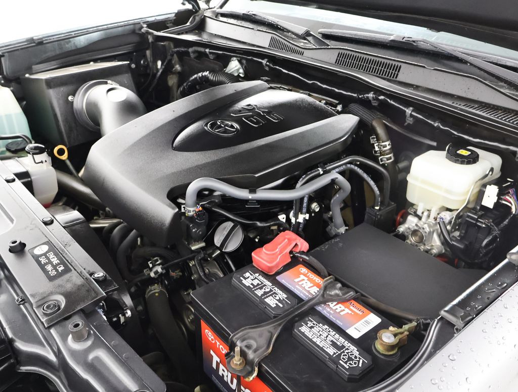 2019 Toyota Tacoma TRD Off-Road photo 14