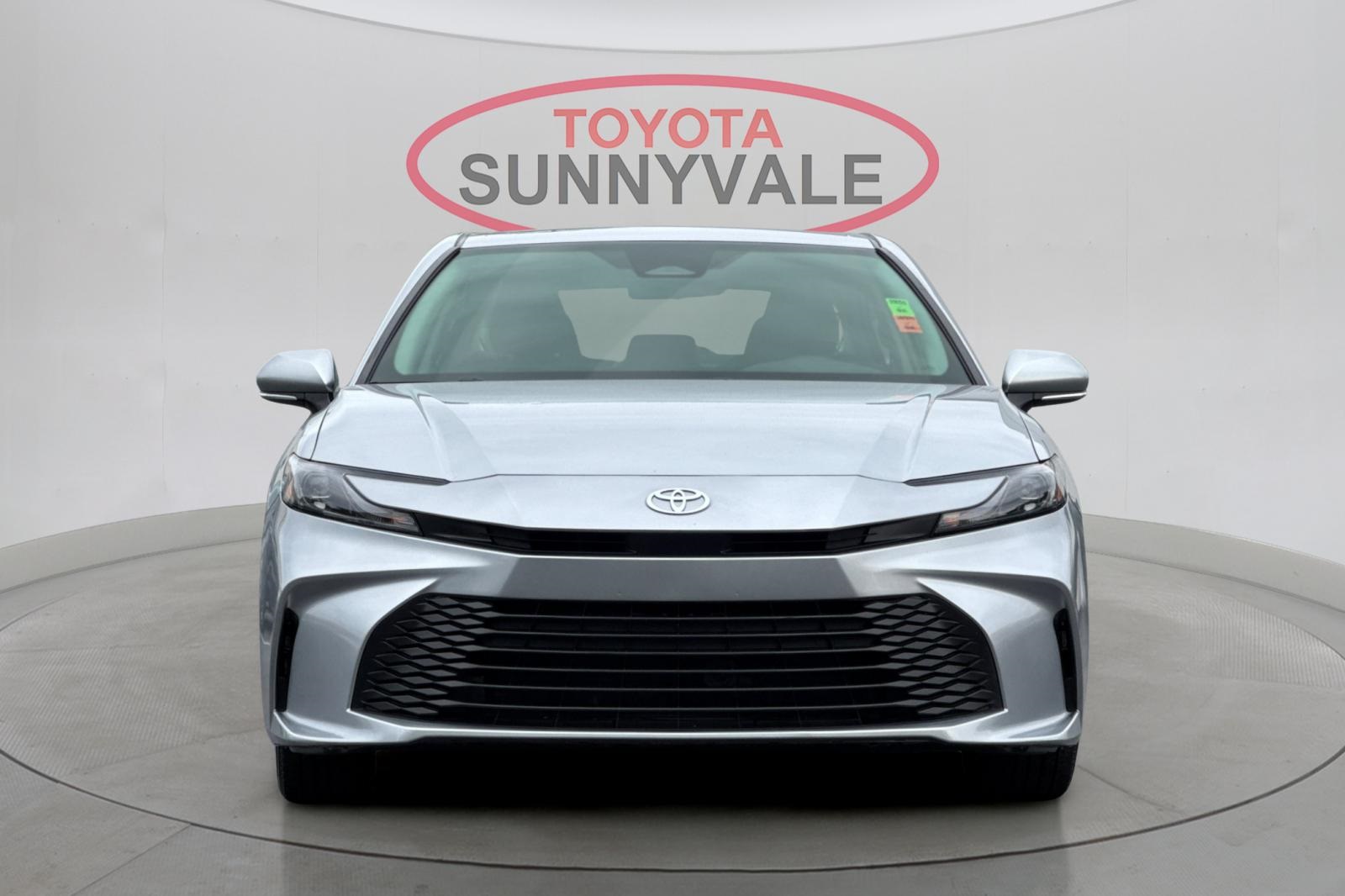 2025 Toyota Camry LE photo 10