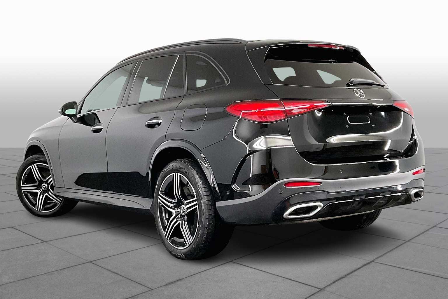2025 Mercedes Benz GLC 350e 4MATIC photo 3