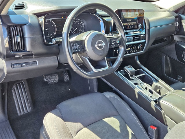 2024 Nissan Pathfinder SV photo 9
