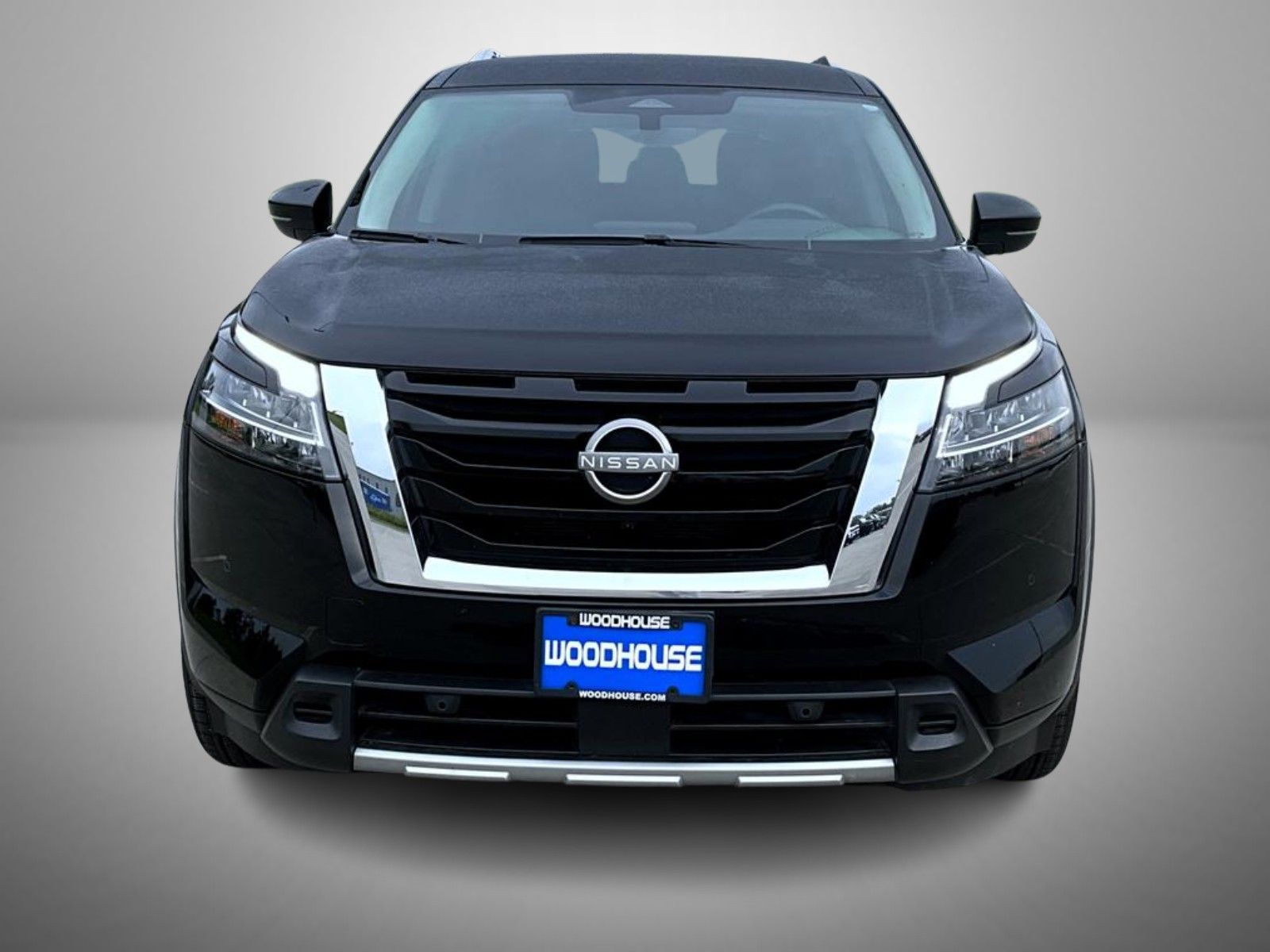 2023 Nissan Pathfinder SL photo 2