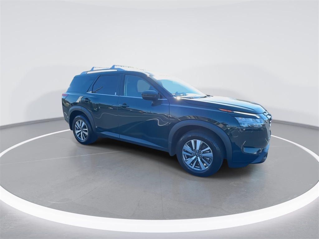 2023 Nissan Pathfinder SL photo 2
