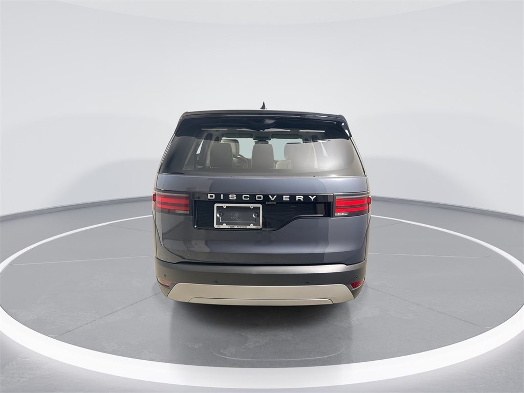 2025 Land Rover Discovery S photo 6