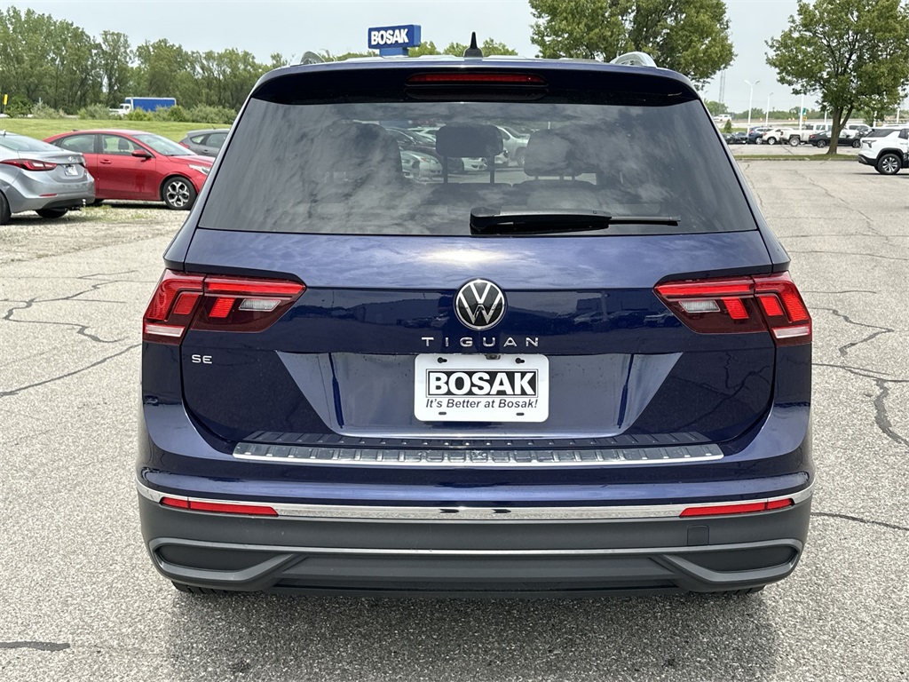 2023 Volkswagen Tiguan SE photo 4