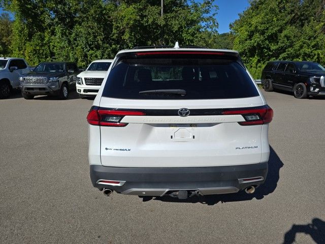 2024 Toyota Highlander Hybrid Platinum photo 4