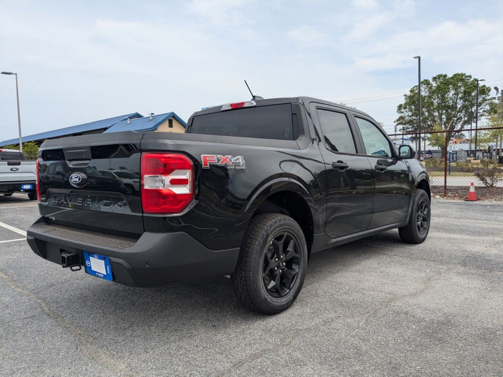 2025 Ford Maverick XLT photo 3