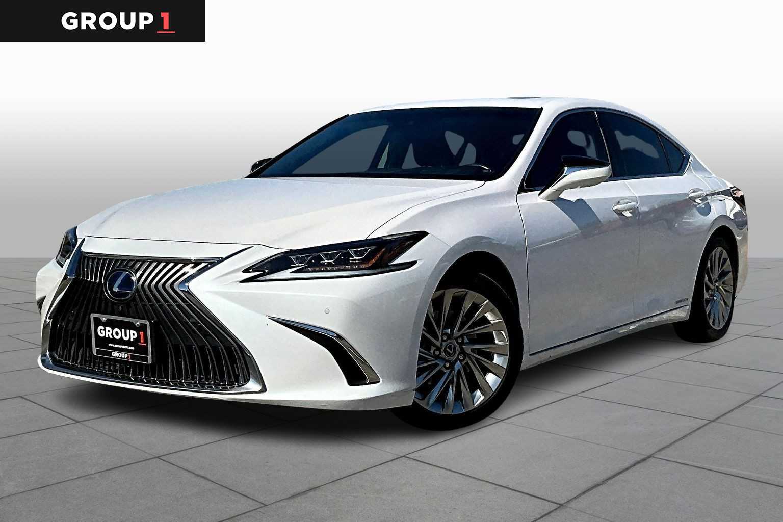 2021 Lexus ES Hybrid 300h Ultra Luxury's photo