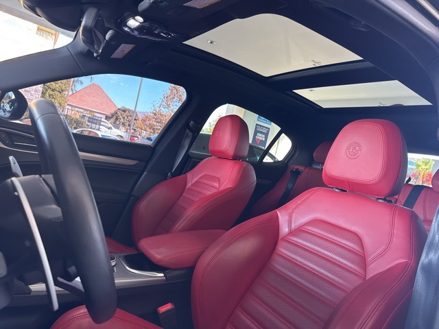 2022 Alfa Romeo Stelvio Ti Sport photo 12