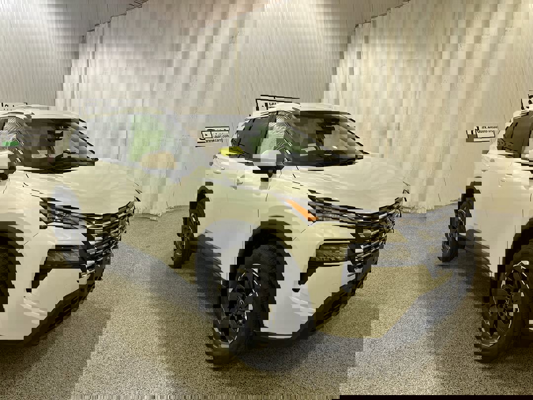 2026 Nissan Rogue SV photo 3