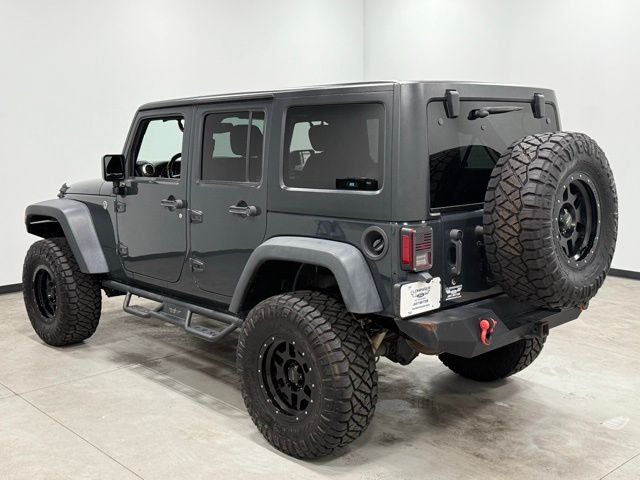 2016 Jeep Wrangler Unlimited Rubicon photo 6
