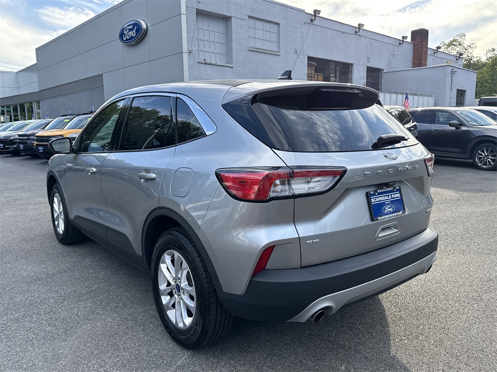2022 Ford Escape SE photo 6