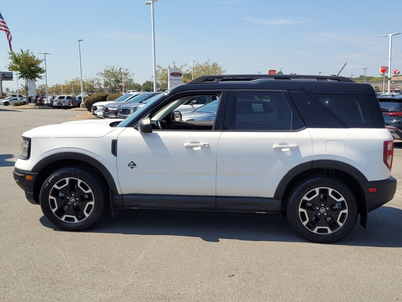 2022 Ford Bronco Sport Outer Banks photo 4