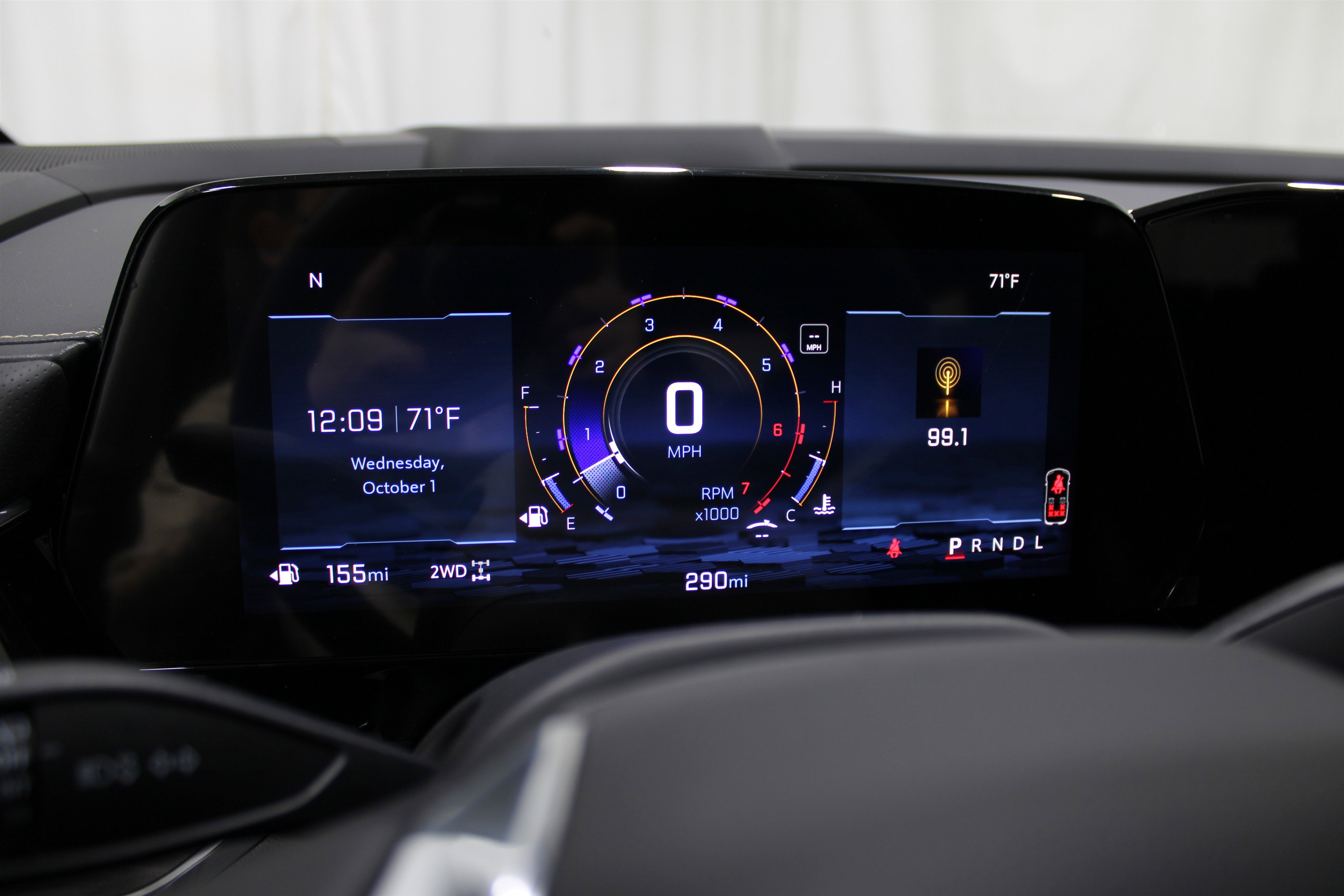 2025 Chevrolet Tahoe Premier photo 2