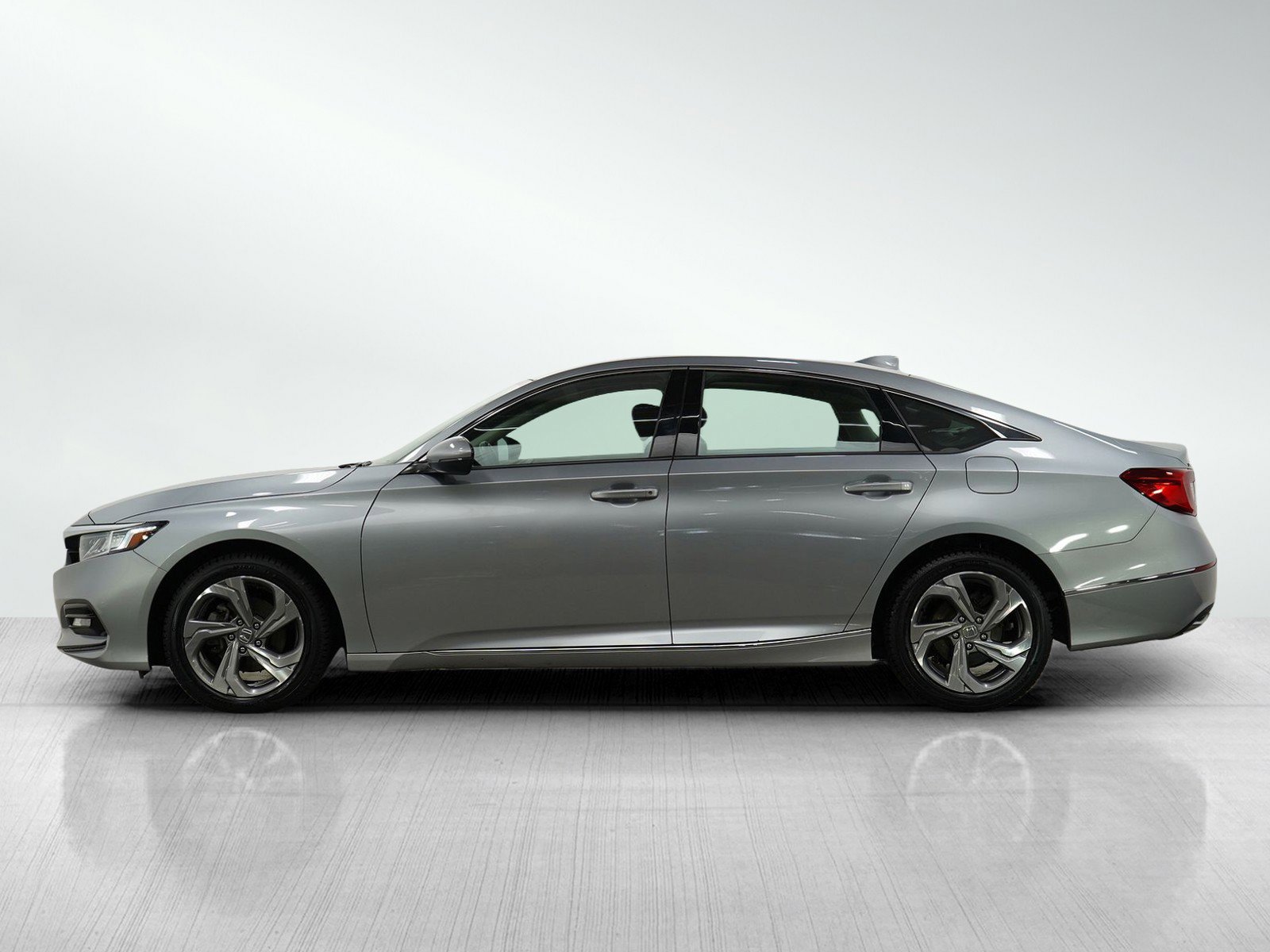 2019 Honda Accord EX-L 1.5T photo 2