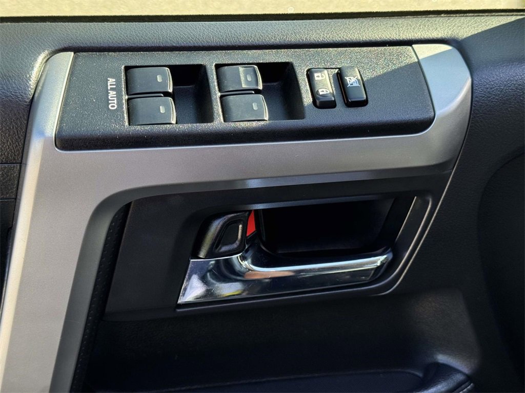 2023 Toyota 4Runner SR5 Premium photo 17