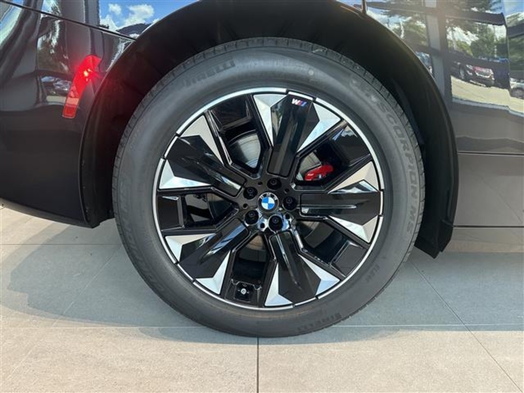 2026 Bmw iX photo 7