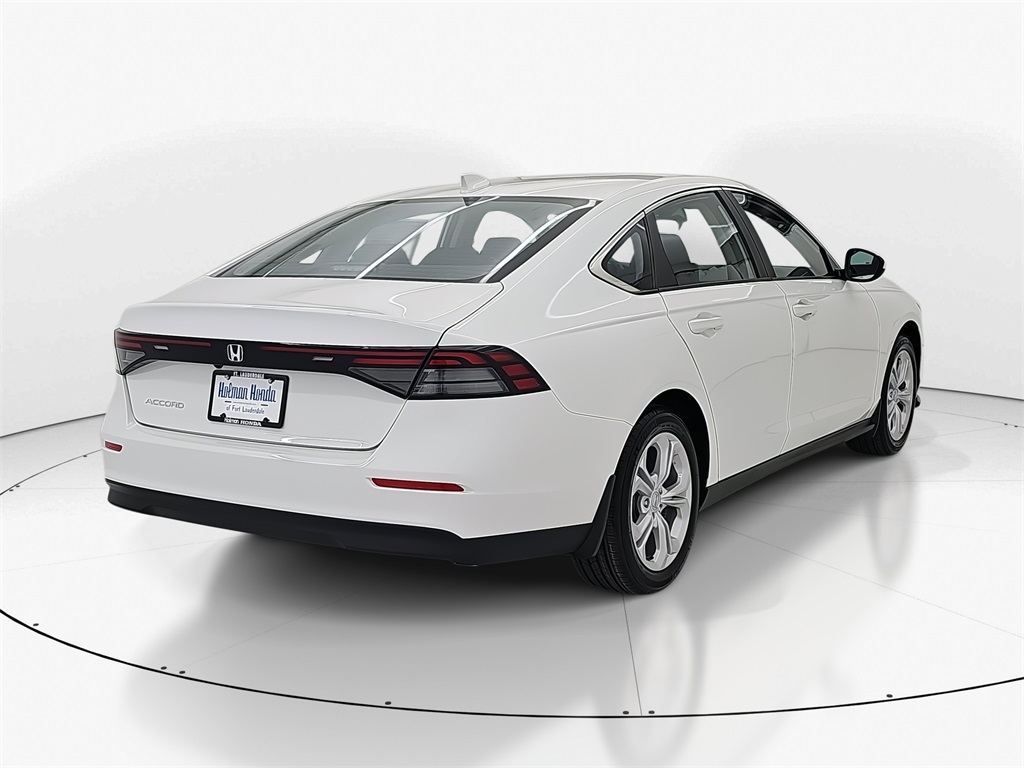 2025 Honda Accord LX photo 6