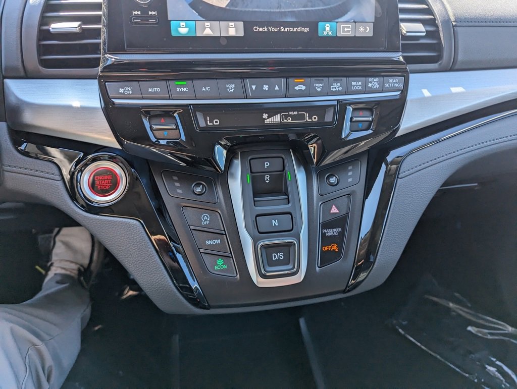 2026 Honda Odyssey Touring photo 18