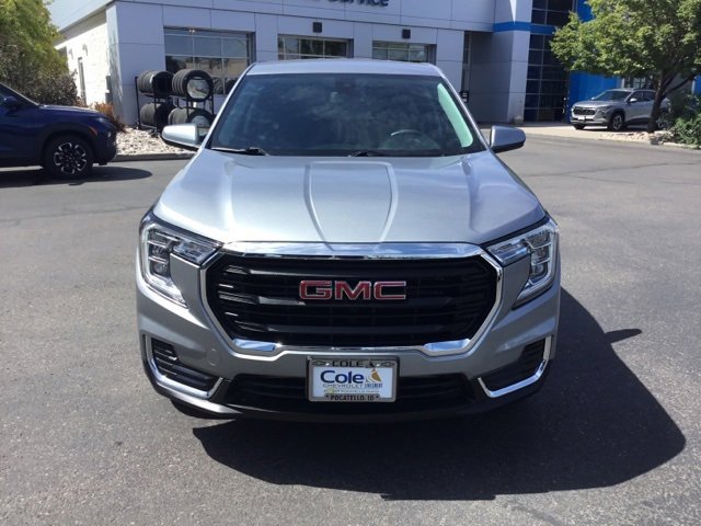 2024 Gmc Terrain SLE photo 4