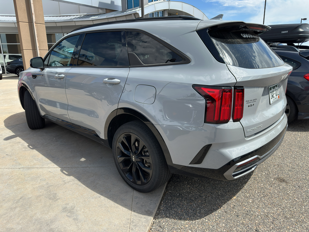 2023 Kia Sorento SX photo 3