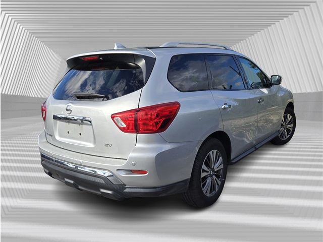2019 Nissan Pathfinder SV photo 4