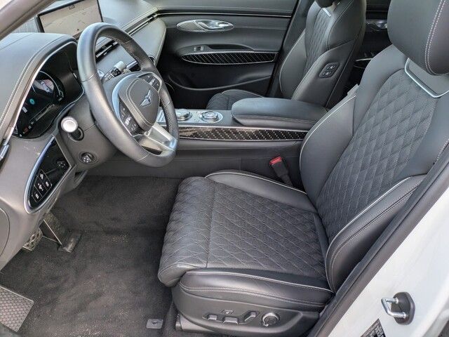 2024 Genesis GV70 3.5T Sport photo 5
