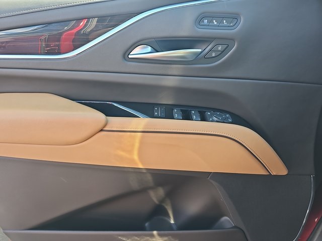 2023 Cadillac Escalade Premium Luxury photo 24