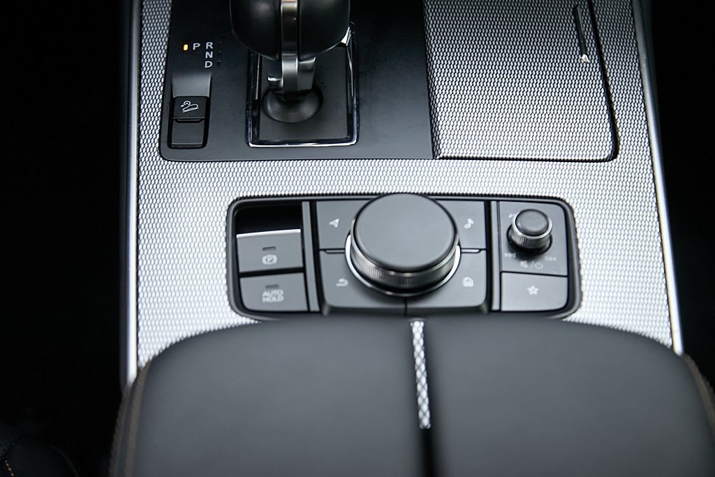 2025 MAZDA CX-90 - Image 31