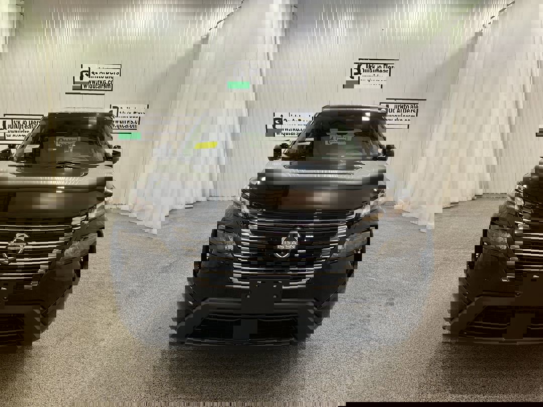 2026 Nissan Rogue SV photo 2