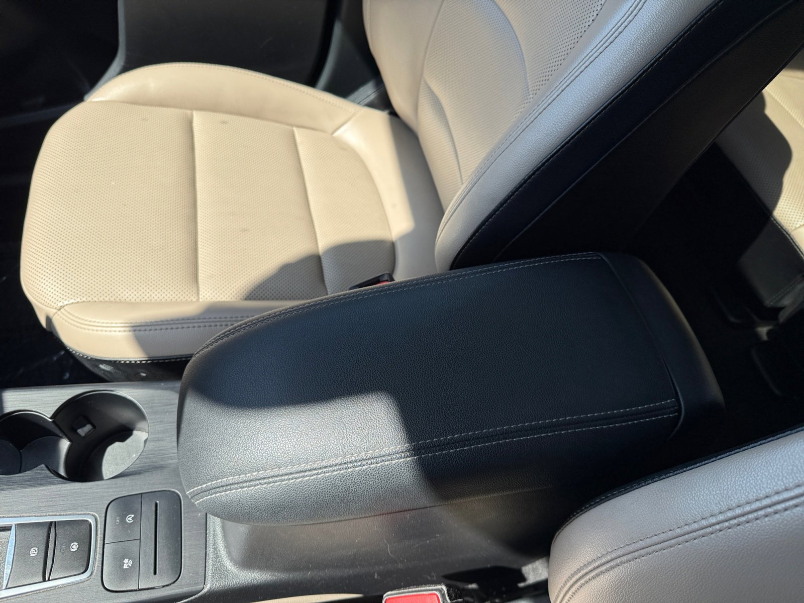 2021 Ford Escape SEL photo 14