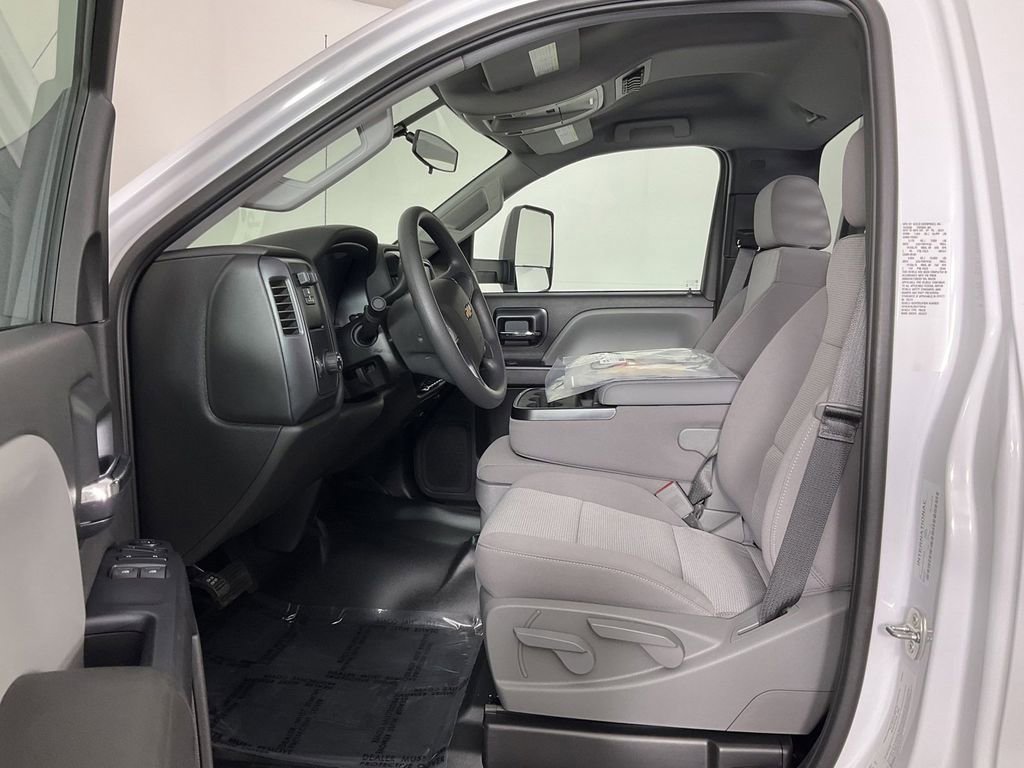 2024 Chevrolet Silverado 4500HD Work Truck photo 4