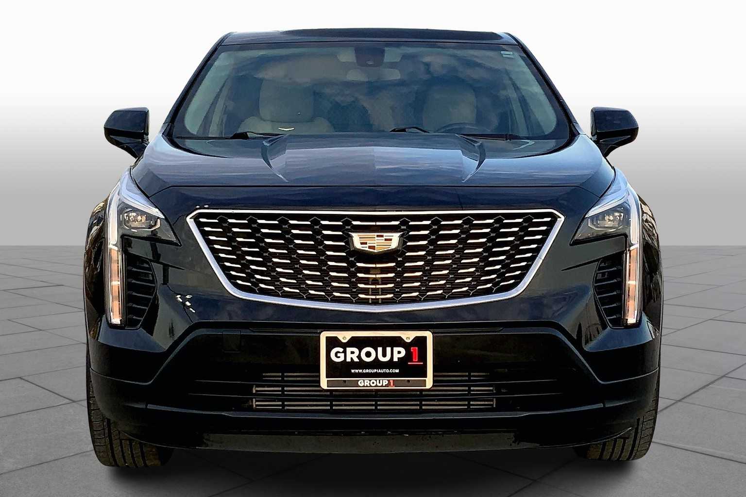 2019 Cadillac XT4 Luxury photo 2