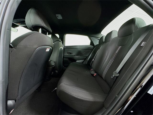 2025 Hyundai Elantra Hybrid SEL Sport photo 28