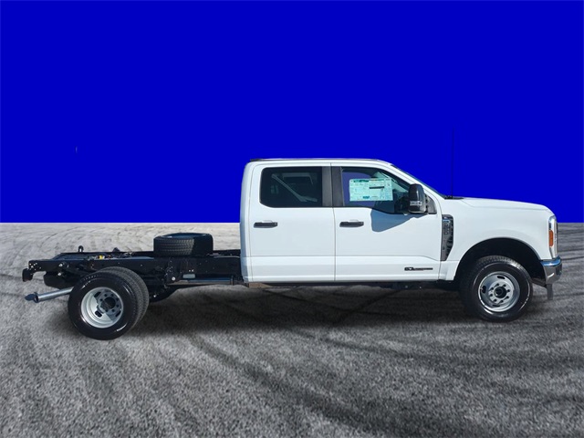 2026 Ford F-350 XL photo 3
