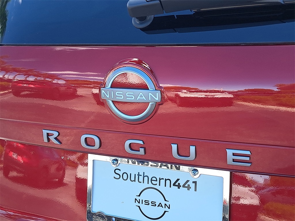 2026 Nissan Rogue SV photo 8