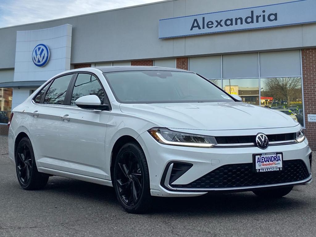 2025 Volkswagen Jetta SE's photo