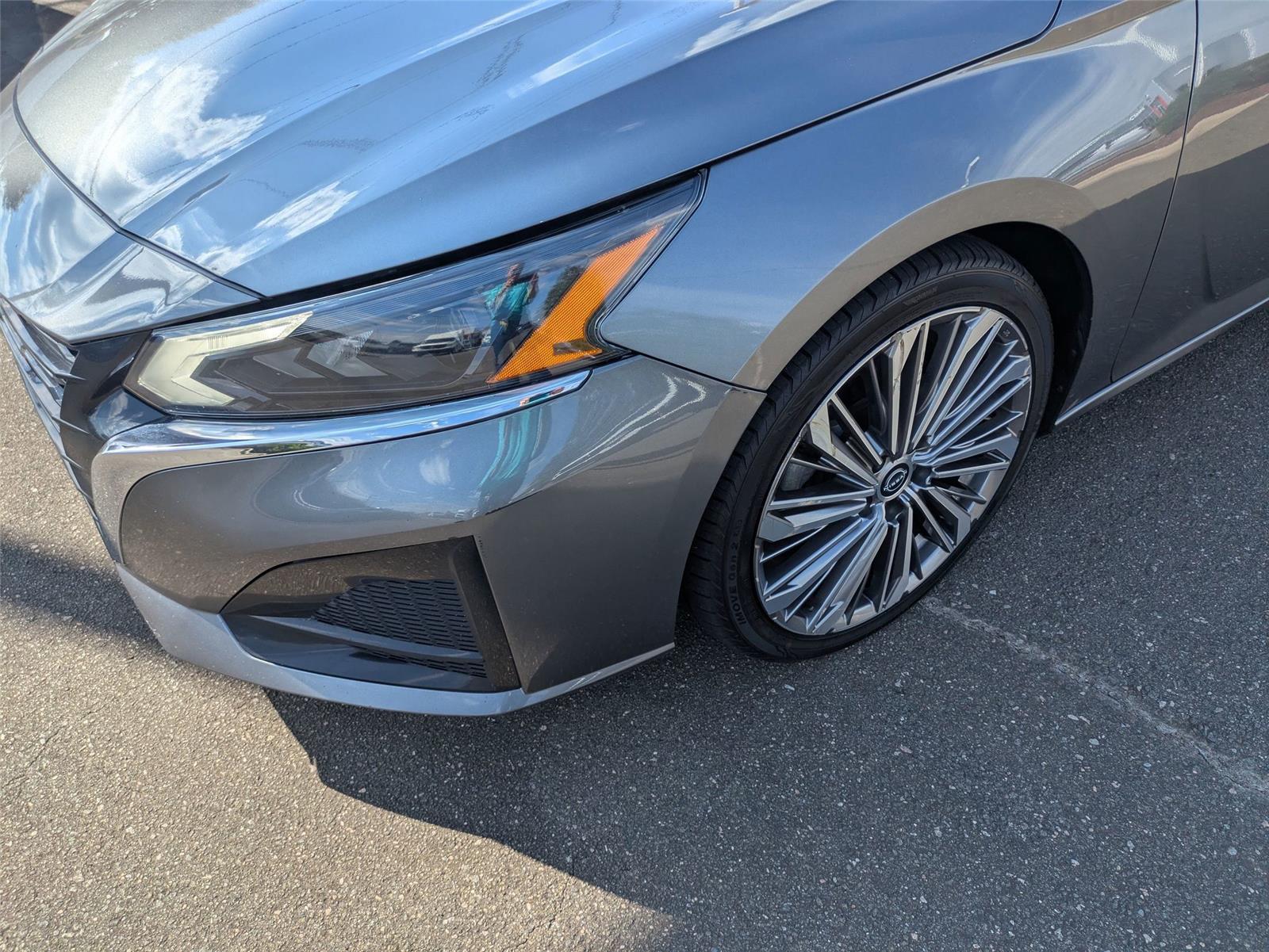 2023 Nissan Altima 2.5 SL photo 9