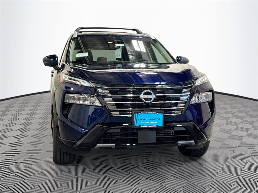 2026 Nissan Rogue Platinum photo 2