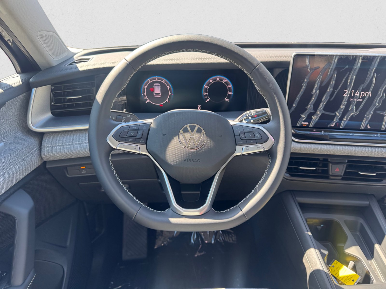 2025 Volkswagen Tiguan S photo 11
