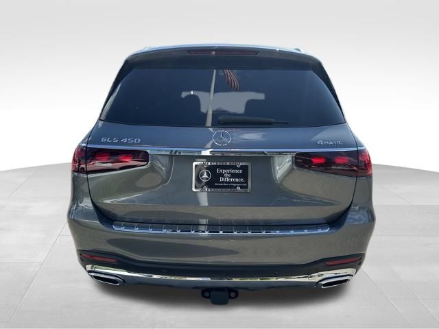 2025 Mercedes Benz GLS 450 4MATIC photo 4