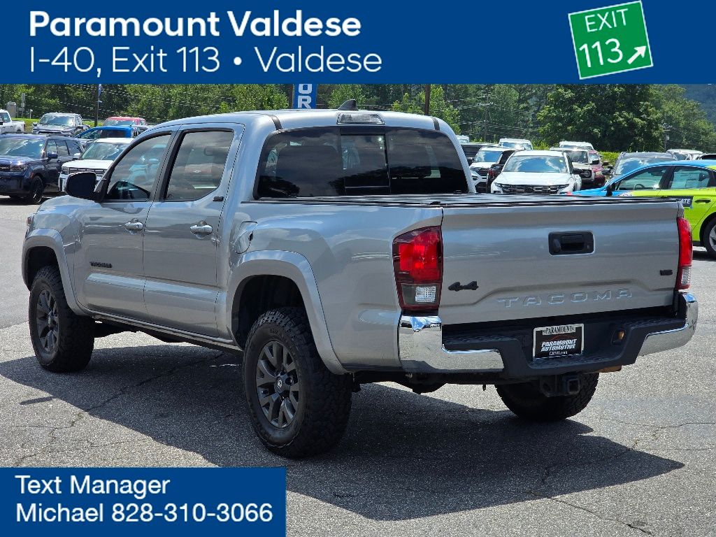 2021 Toyota Tacoma 4x4 SR5 photo 2
